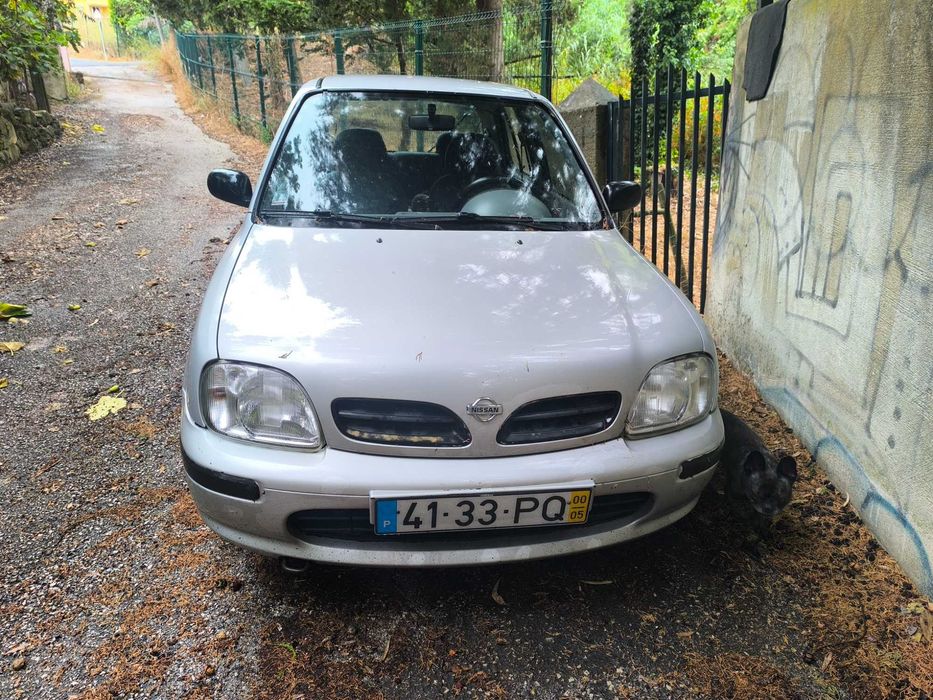 Nissan Micra 1.3 caixa automática avariada de 2000
