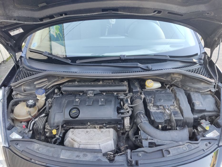 Peugeot 207sw  2011 рік 1,6 бензин