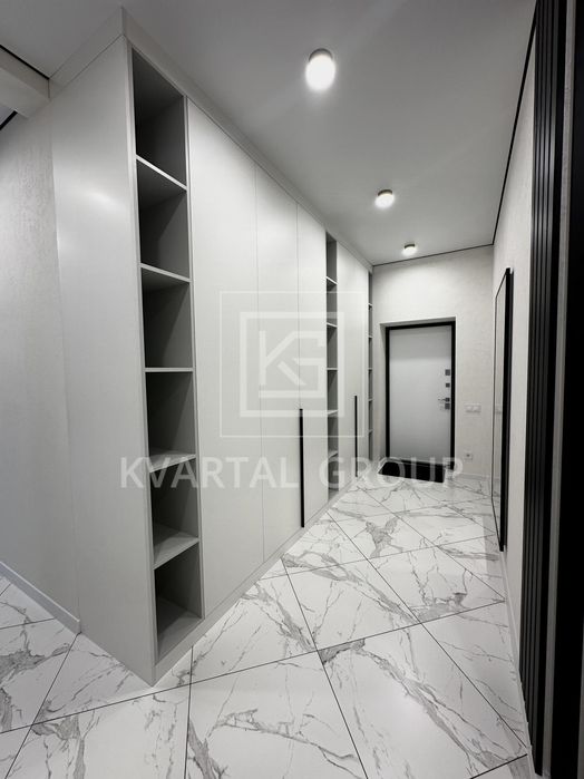 Будинок в Бучі з новим ремонтом!