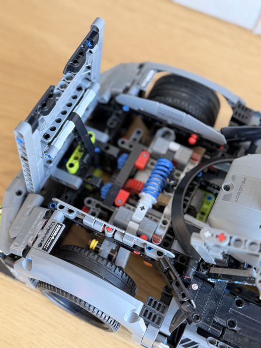LEGO Technic 42156 Peugeot 9X8 Le Mans