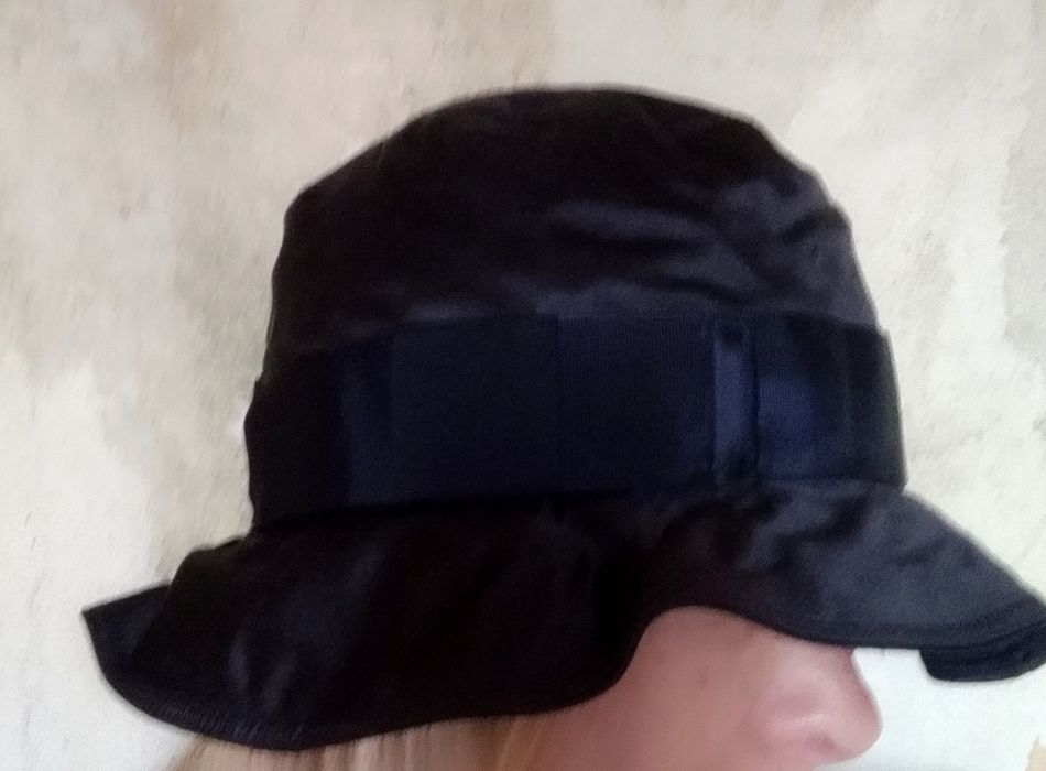 шляпа Dolce & Gabbana.