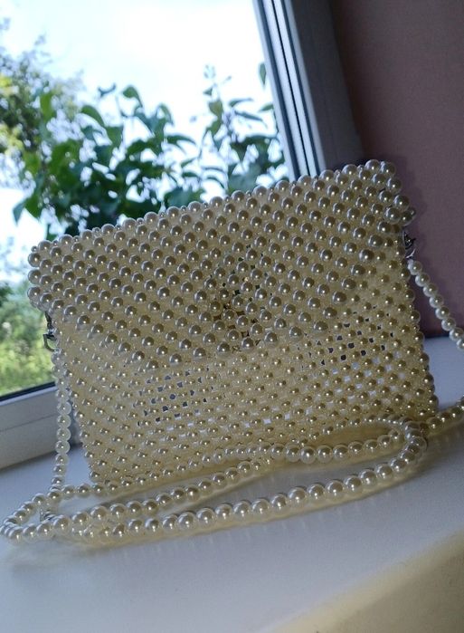 Сумка из бусин під жемчуг