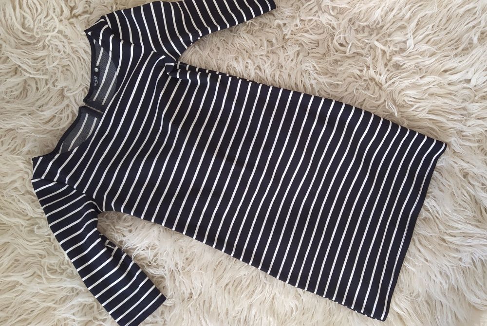 Sukienka obcisła czarna w białe paski S/36