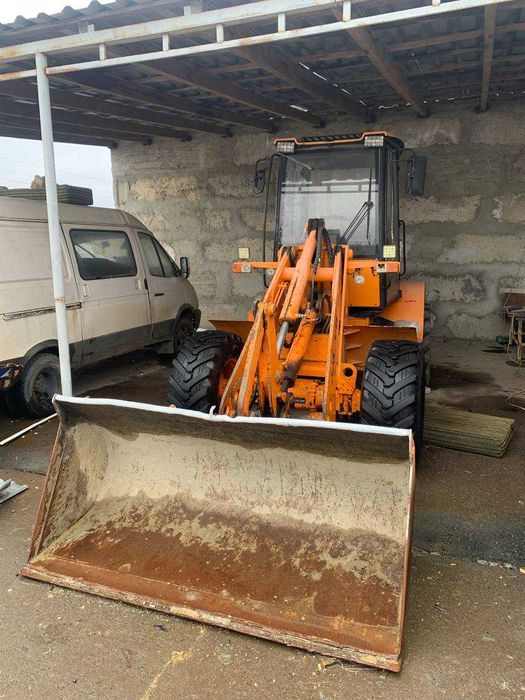 Навантажувач фронтальний АМКОДОР 320