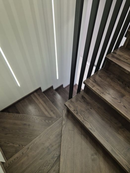 Schody, balustrady, stoły