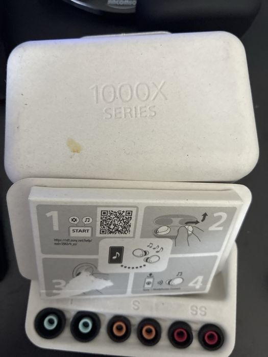 Auriculares Sony WF-1000XM5 (Pouco Uso)