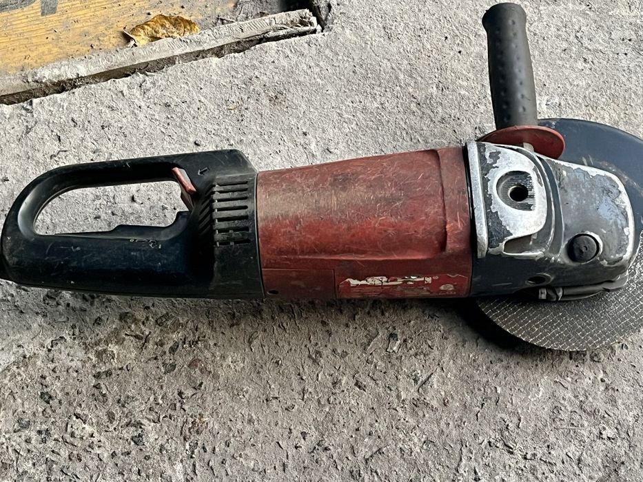 Кутова шліфувальна машина Hilti DC 230 S
