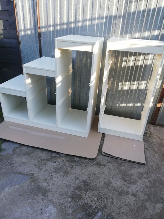 2x regał  na plastikowe pojemniki z ikea
