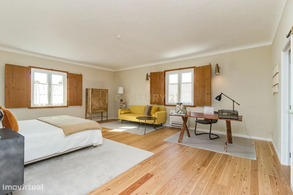 Casa de 360m², T8, premiada, “Green Key” — Cabrela, Évora