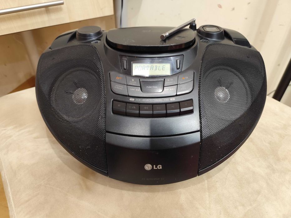 Музыкальный центр LG LPC54