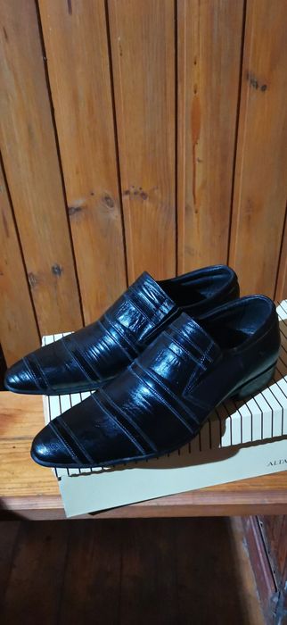 Продам класичні кожані туфлі