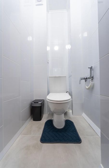 Подобово.Двукімнатна на 6 осіб.Позняки-10хв,Харьківська,Ахматової, 19