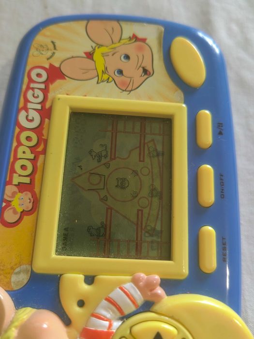consola portatil lcd topo gigio