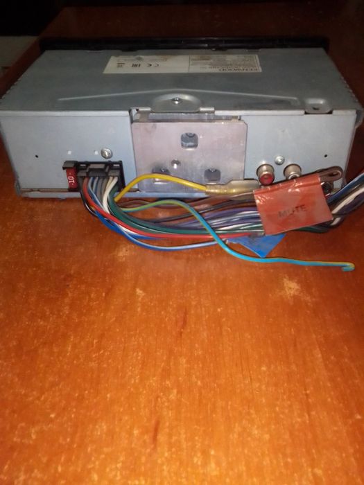 Продам автомагнітолу Kenwood