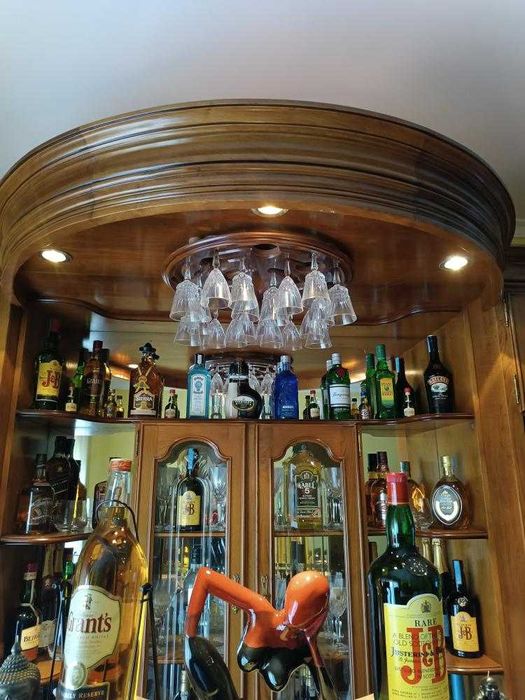 Só hoje Bar + bancos