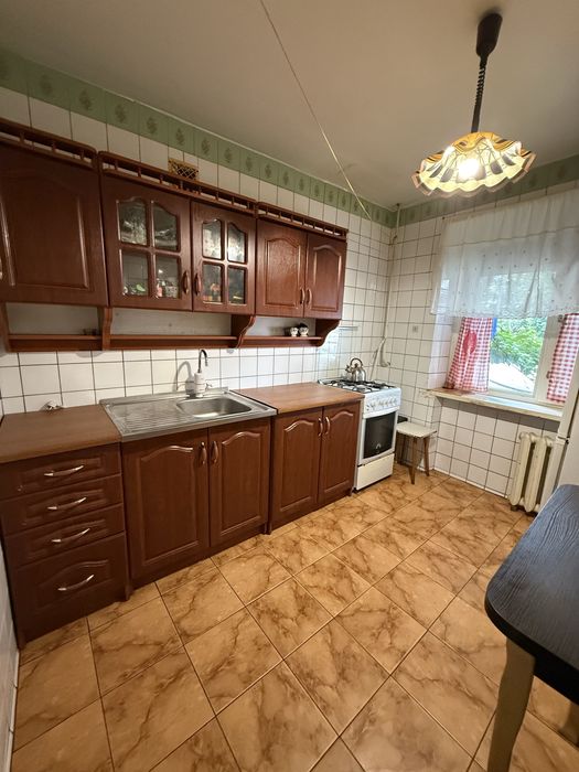 Продаж трикімнатної квартирив центрі молодіжного , зупинка Лесі Українки