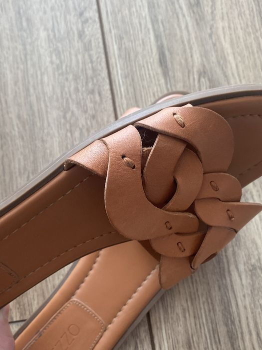 Шльопанці жіночі Arezzo