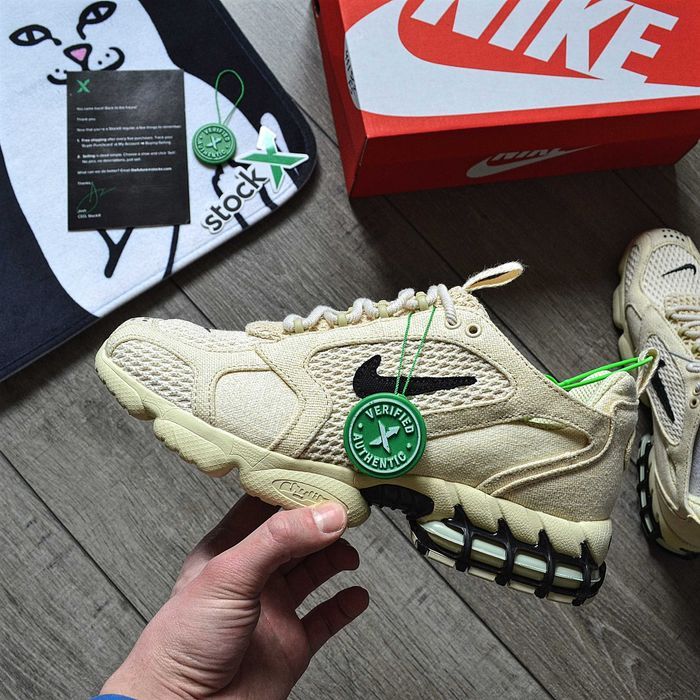 Женские кроссовки Stussy X Nike Air Zoom Spiridon Cage 2 'Fossil'