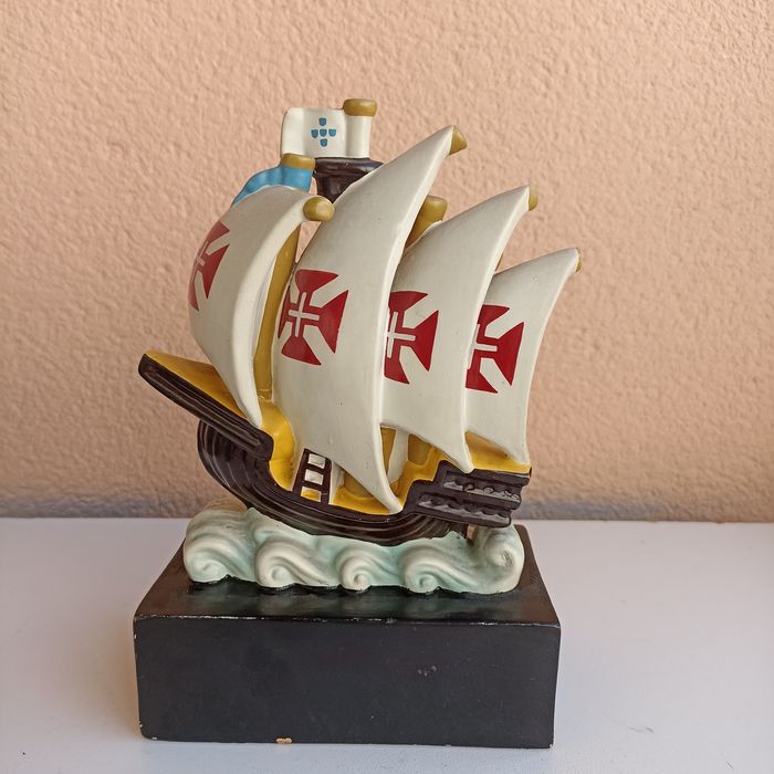 Barco português Sagres em cerâmica Estatuária artística Coimbra
