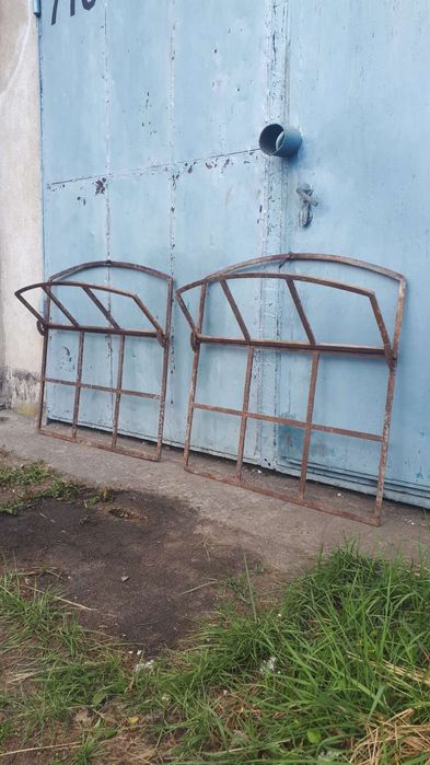 Stare uchylne okno metalowe 1szt