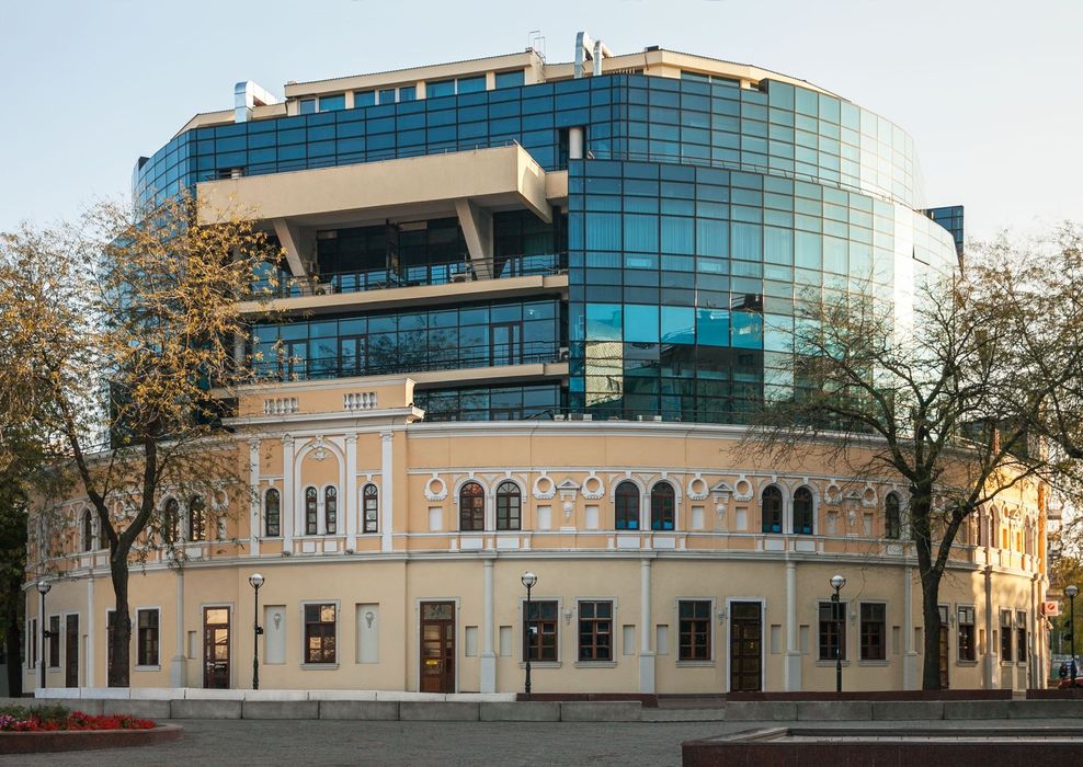 Паркувальне місце ТЦ Афіни центральний ряд