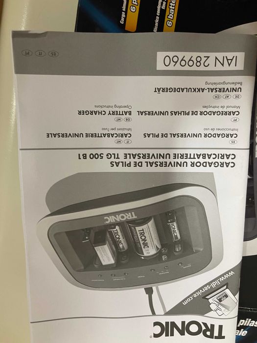 Carregador universal de Pilhas