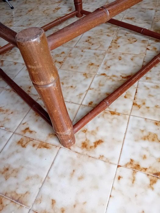 Estrutura de mesa centro , mogno torneado