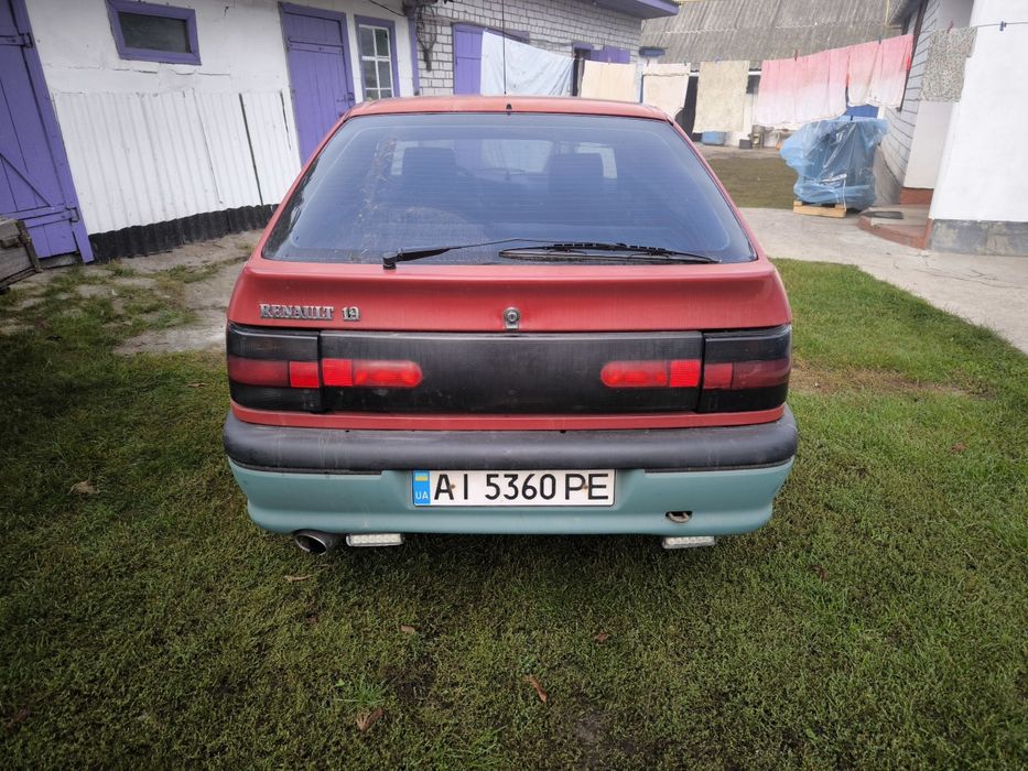 Renault 19 1993 року