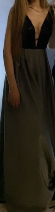 Вечірня сукня у гарному стані