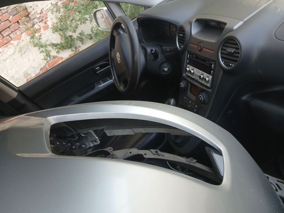 Kia Carens III - LPG uszkodzony