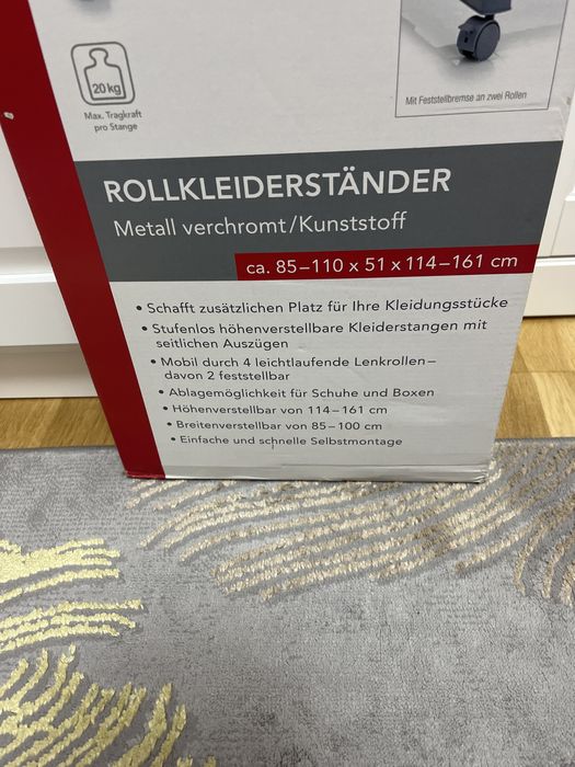 Szafa-wieszak na ubrania