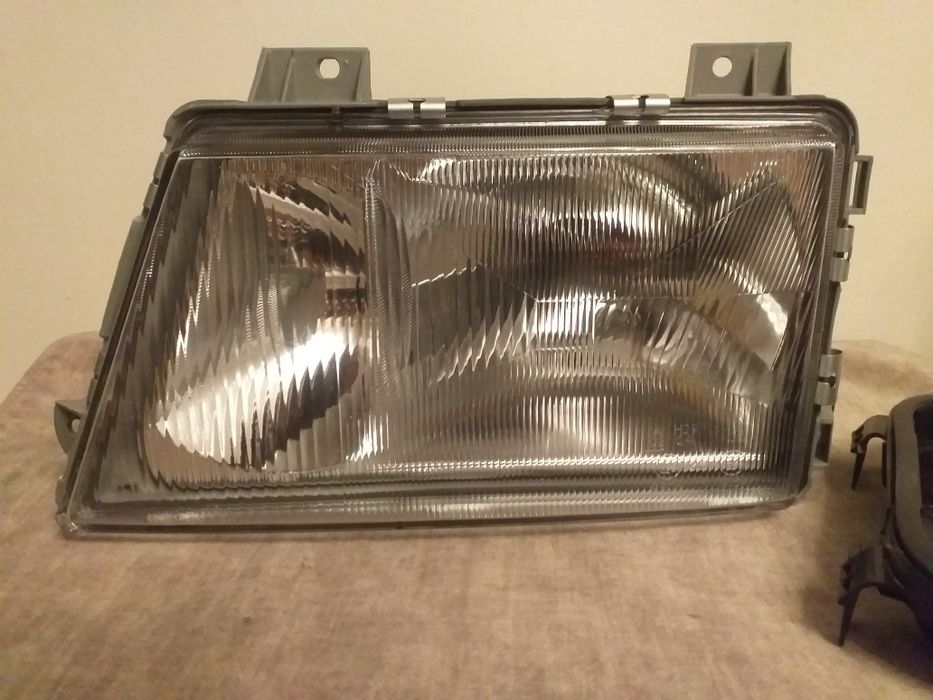 Фара передняя Depo FP 3546 R3-E. Mercedes Benz.