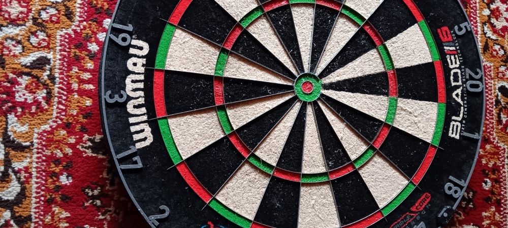 Winmau blade 6 triple core PDC