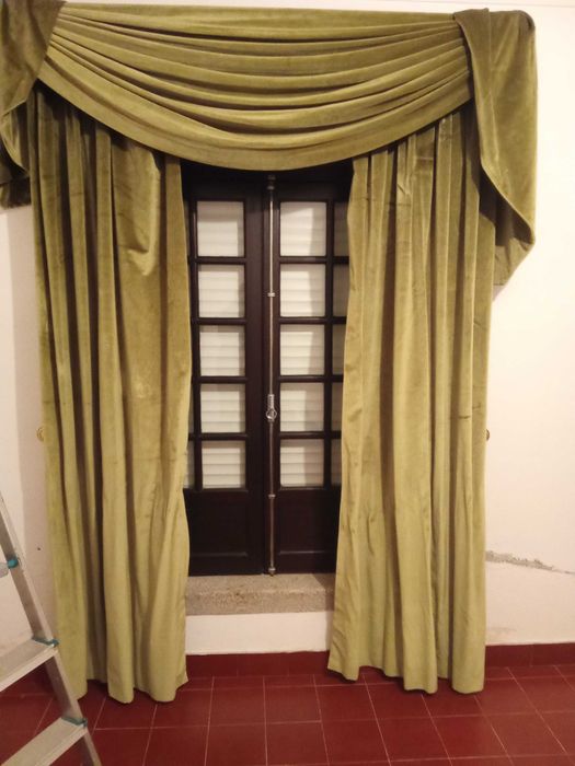 Cortinado em veludo tudo completo