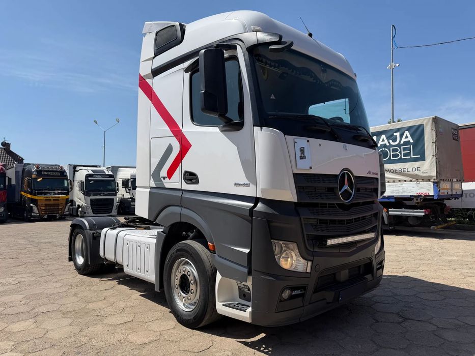 Mercedes-Benz