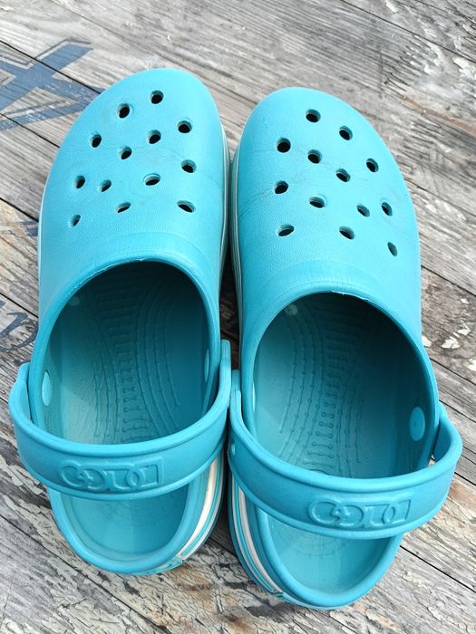 Крокси 36 розмір