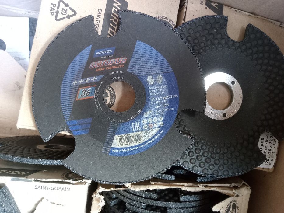Круг зачистной NORTON OCTOPUS 125х4,0х22,23