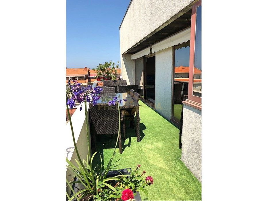 T 2 Recuado em condominio fechada piscina e ginasio com vistas de mar