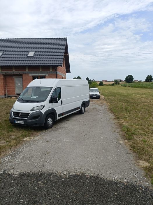 Usługi transportowe wynajem busa z kierowca taxi bagażowe