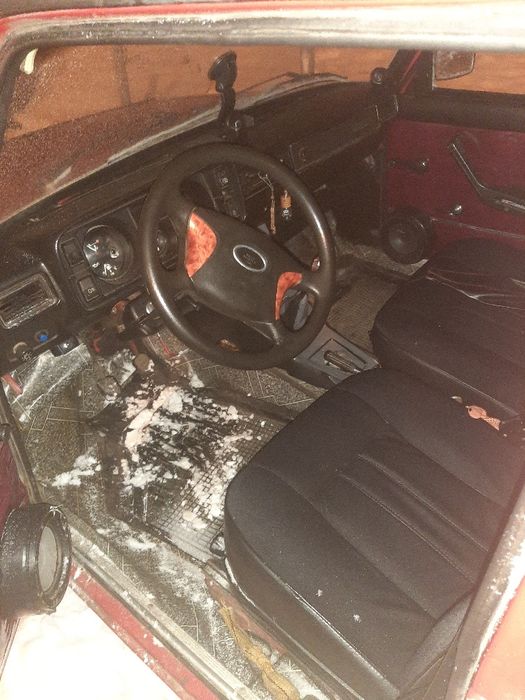 Ваз 2105, 1.3 сел-поехал. Газ, бензин, связь с хозяином.