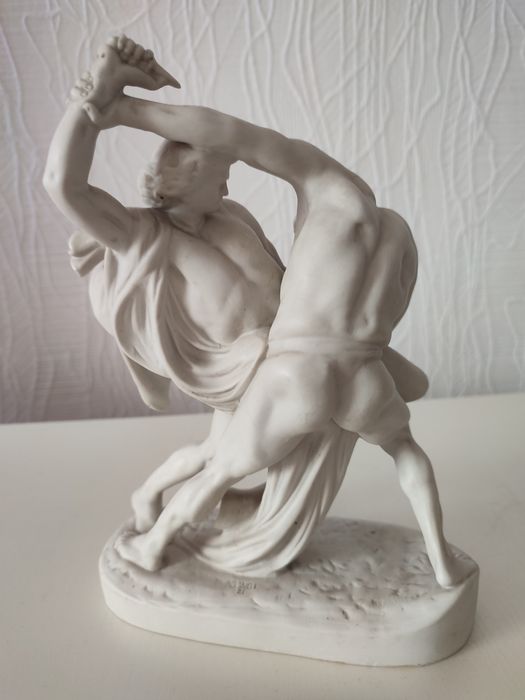 Порцелянова статуетка