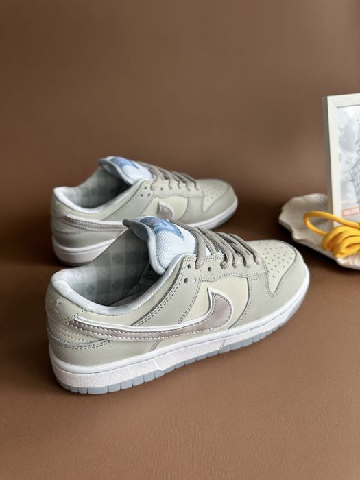 Nike SB Dunk White Lobster