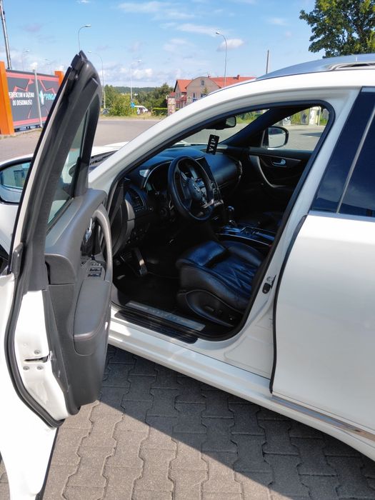 INFINITI FX30 D SPORT PREMIUM przebieg 185 tys