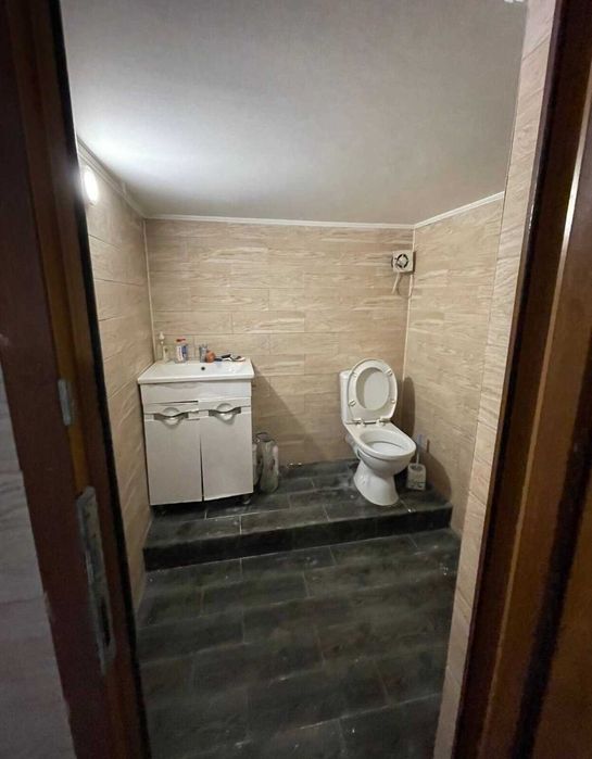 Продаж комерційного приміщення на Ближньому Замості