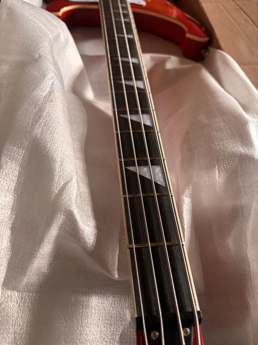Sperzdam nową gitare