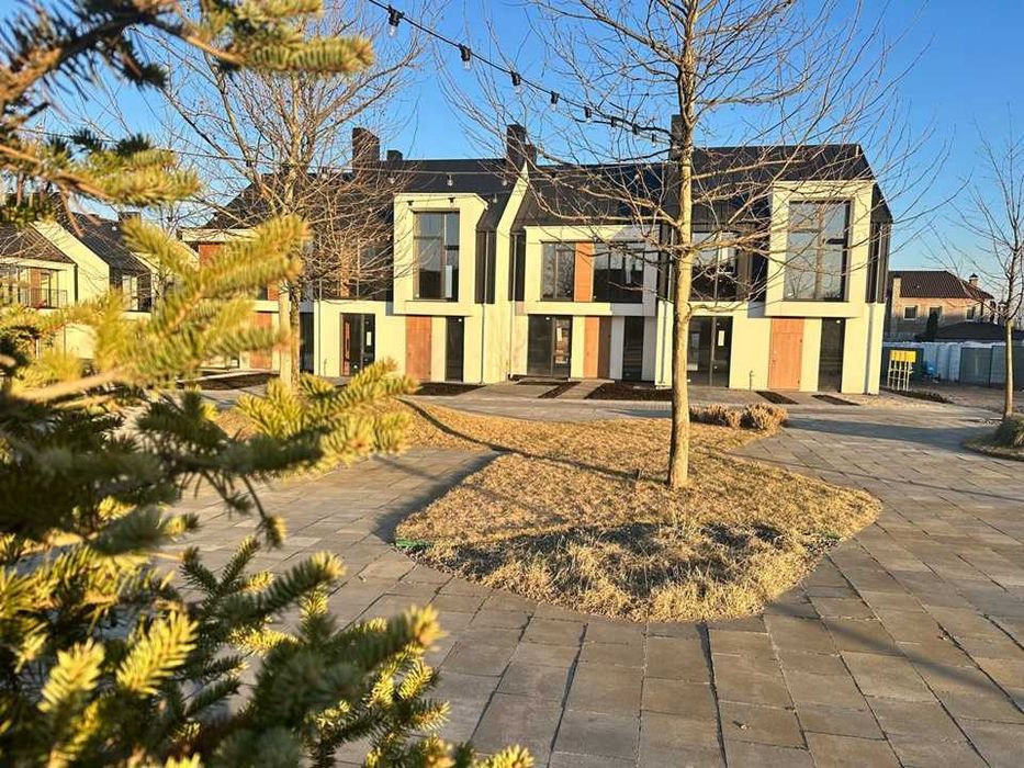 Продаж сучасного таунхауса в Ірпені (р-н.Стоянка). Котедже містечко Loft Attair