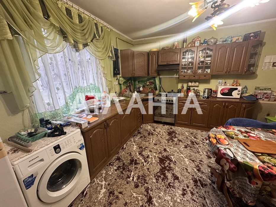 2х кімн будинок із господарством в с. В.Станівці все є