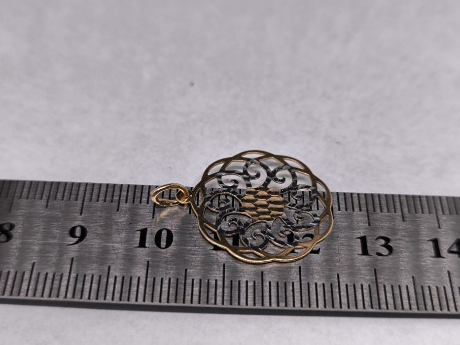 Кулон золотой (0.85гр)