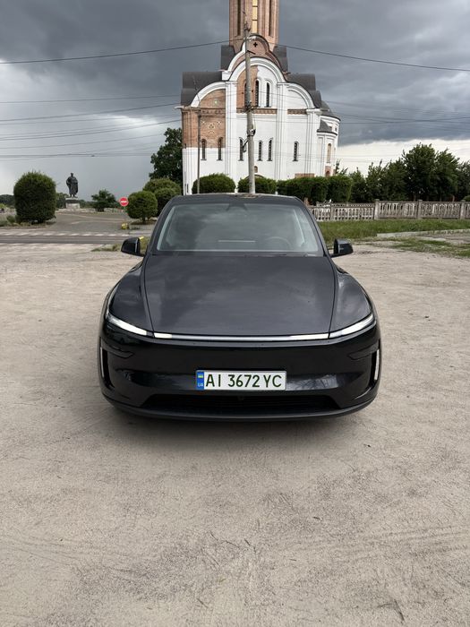 Tesla model Y juniper
