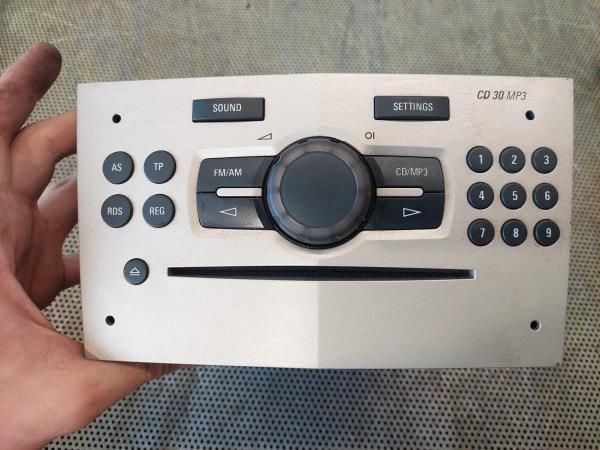 Rádio / auto-rádio OPEL Corsa D